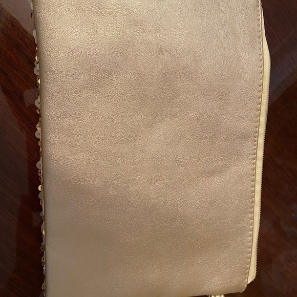 Purse - Picture 3 of 5